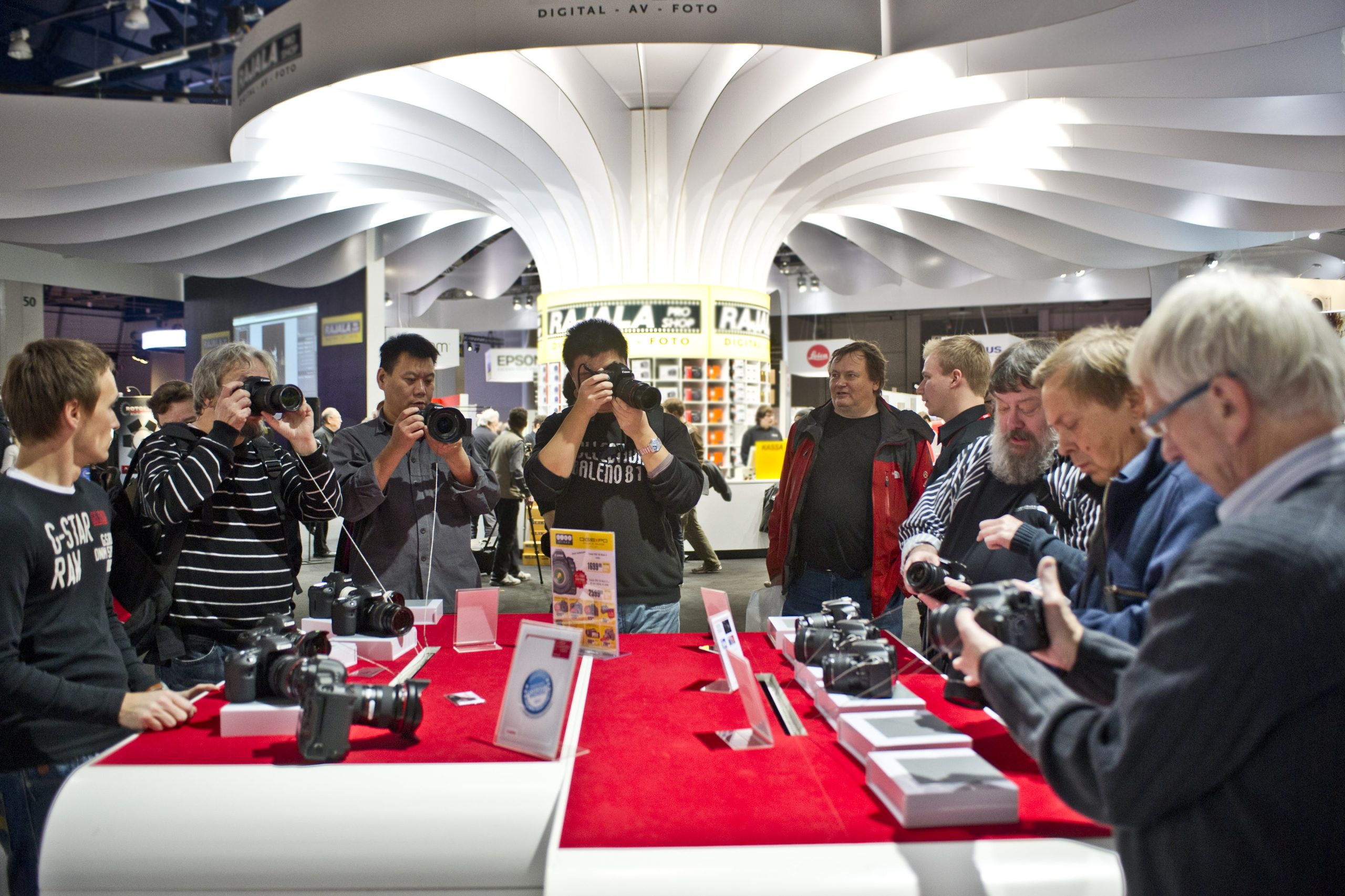 Kuva & Kamera -messut on myynti-, koulutus- ja näyttelytapahtuma kuvauksen harrastajille ja ammattilaisille.