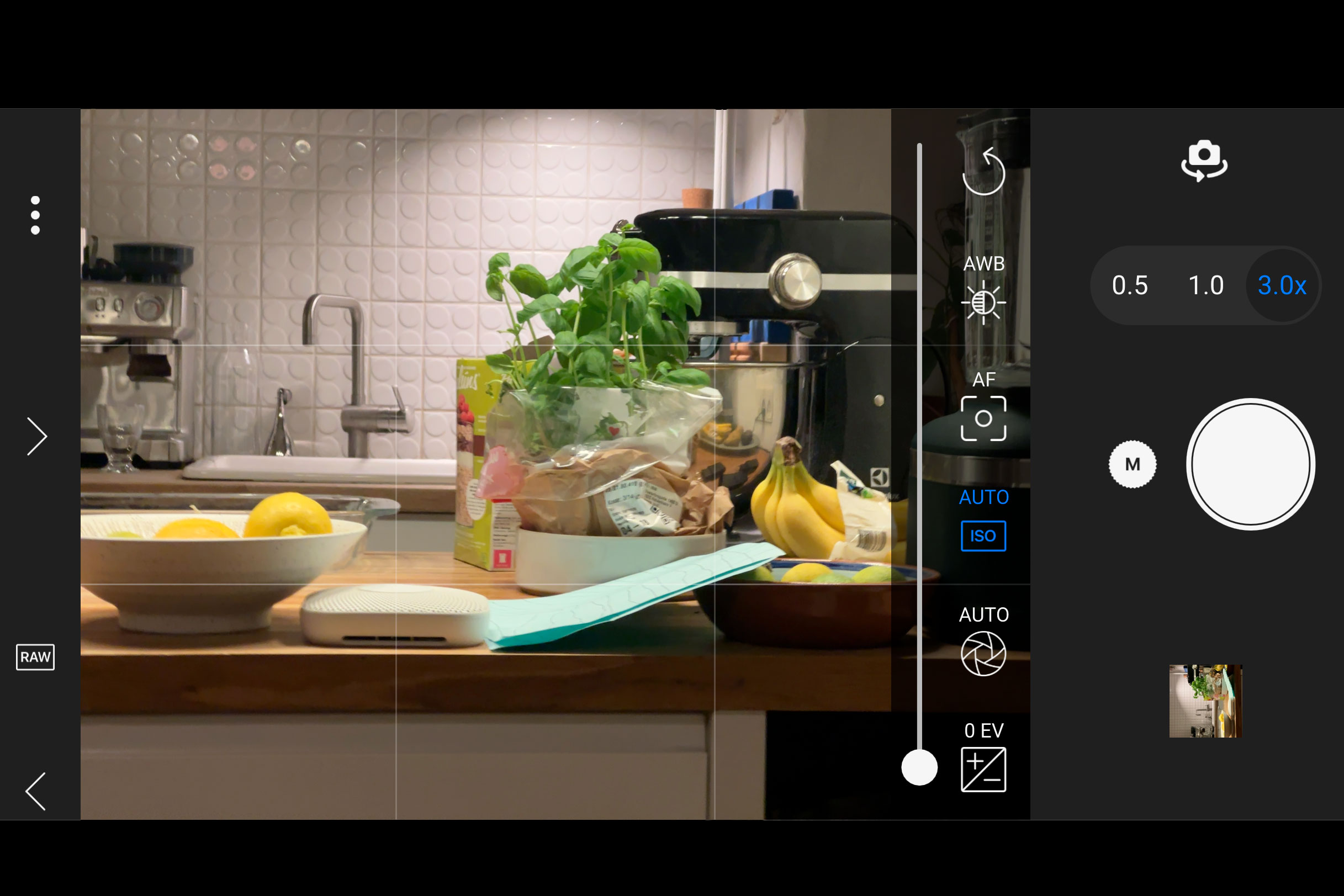 Parametrene, som du kan justere i kameraet, er præsenteret på en overskuelig række.