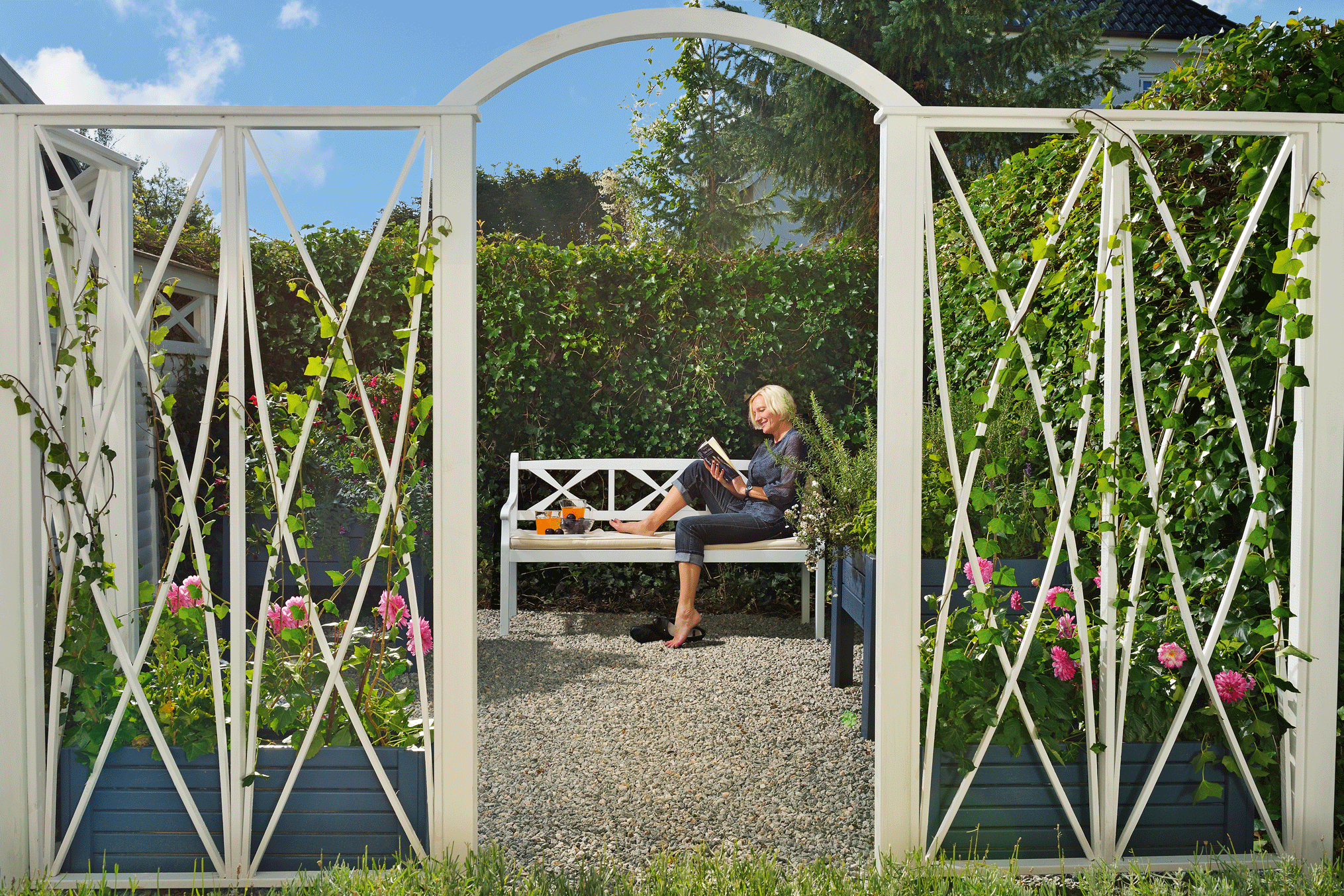 Enkelt og hyggelig rom i hagen