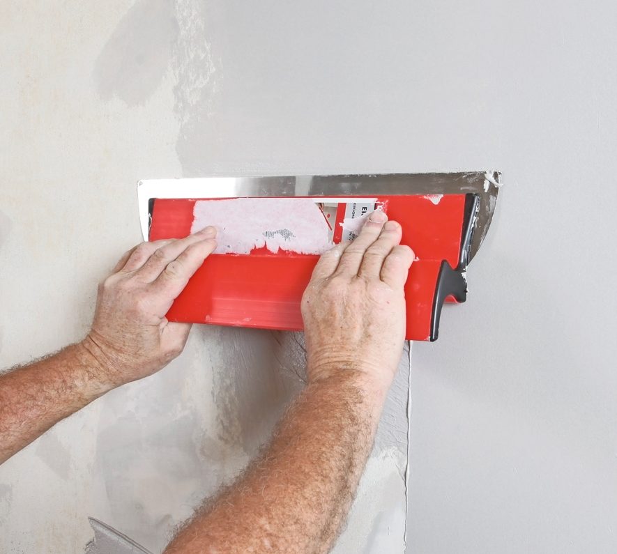 Seinien tasoittaminen teräslastalla