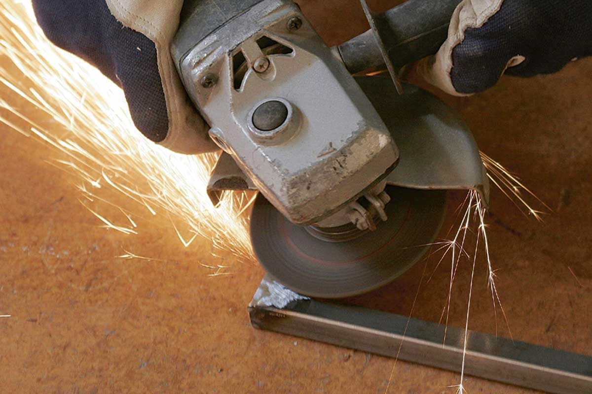 Hitsatun kohdan hiominen