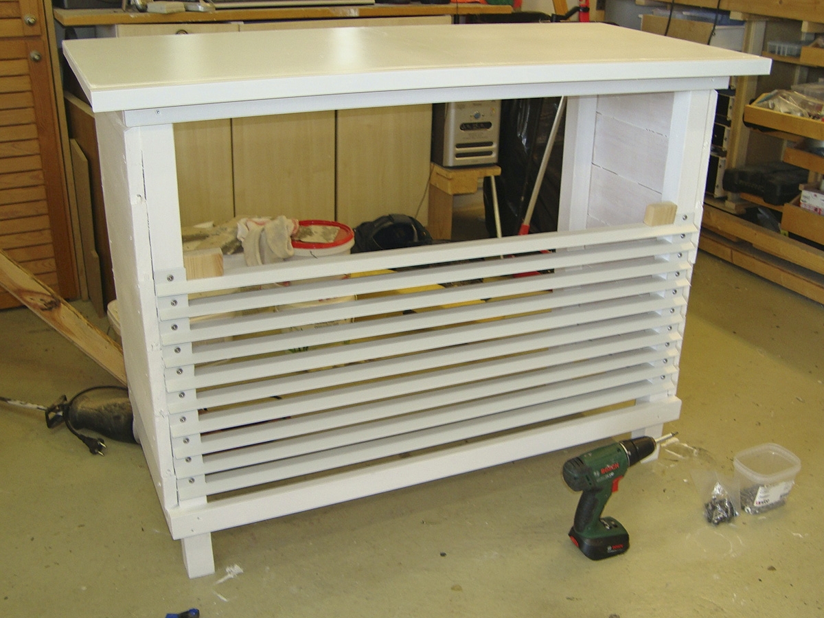 ilmalämpöpumpun suojakotelo