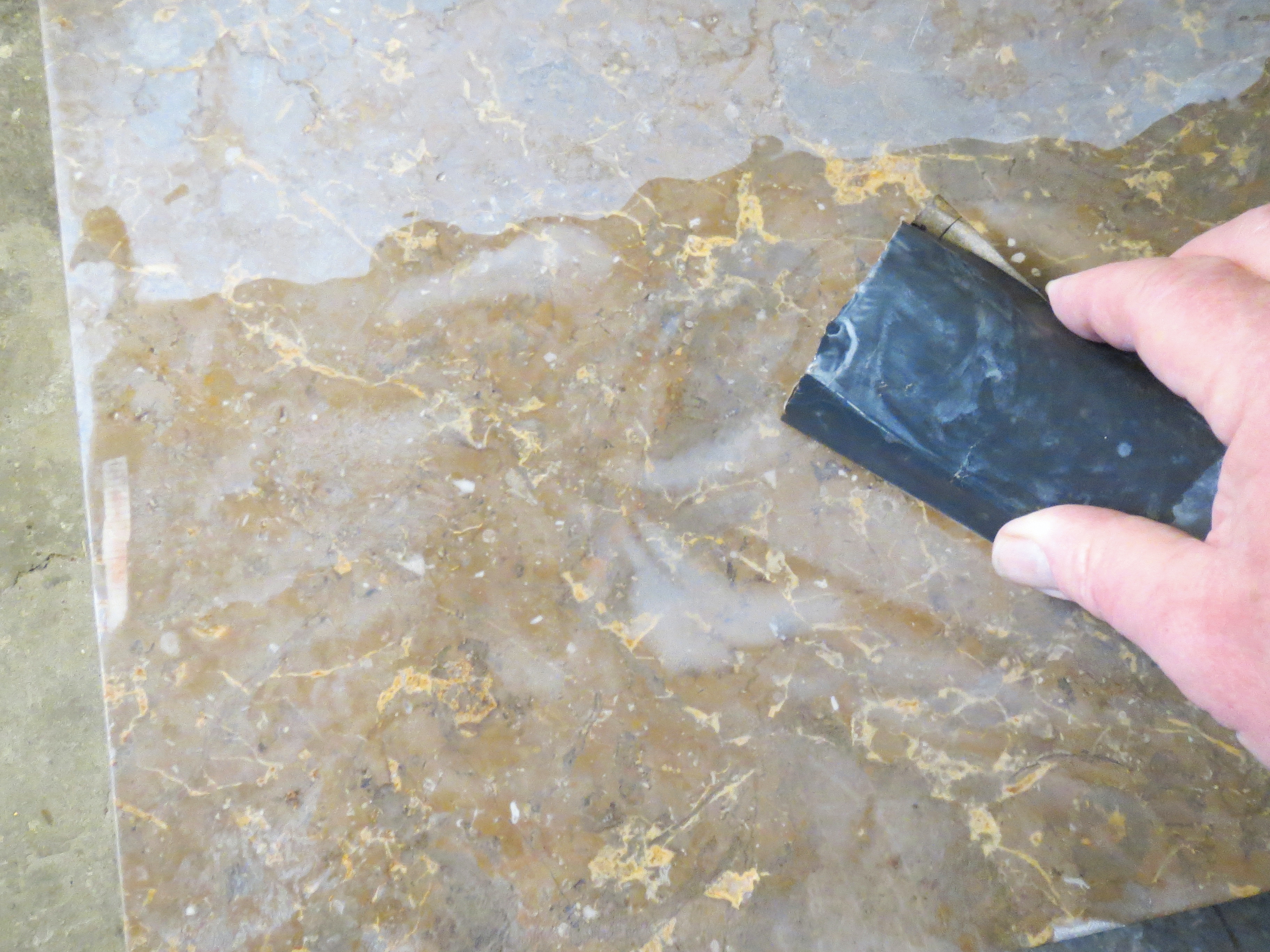 Miten marmorilevy hiotaan?