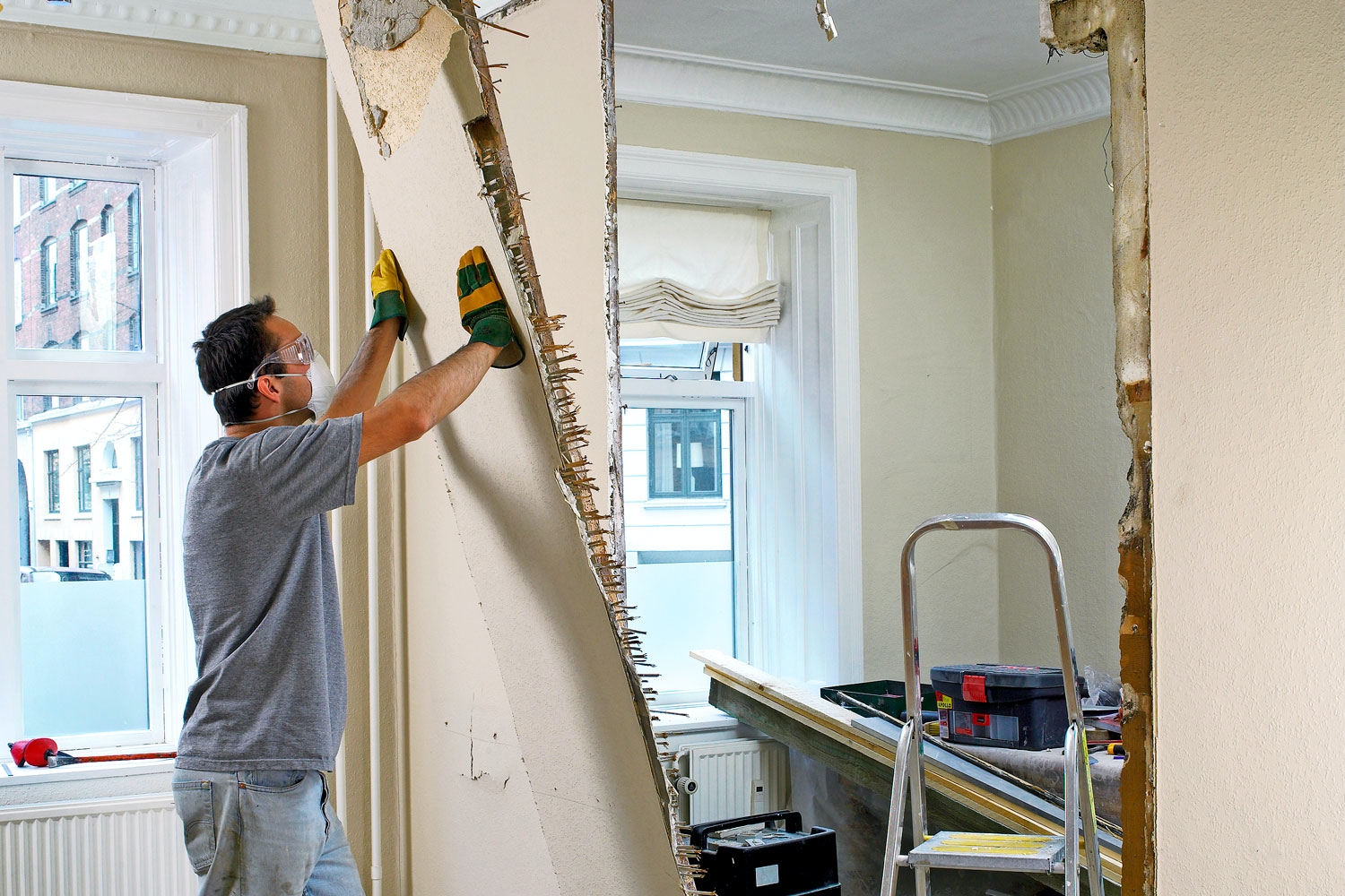 Riv väggen – men låt huset stå!