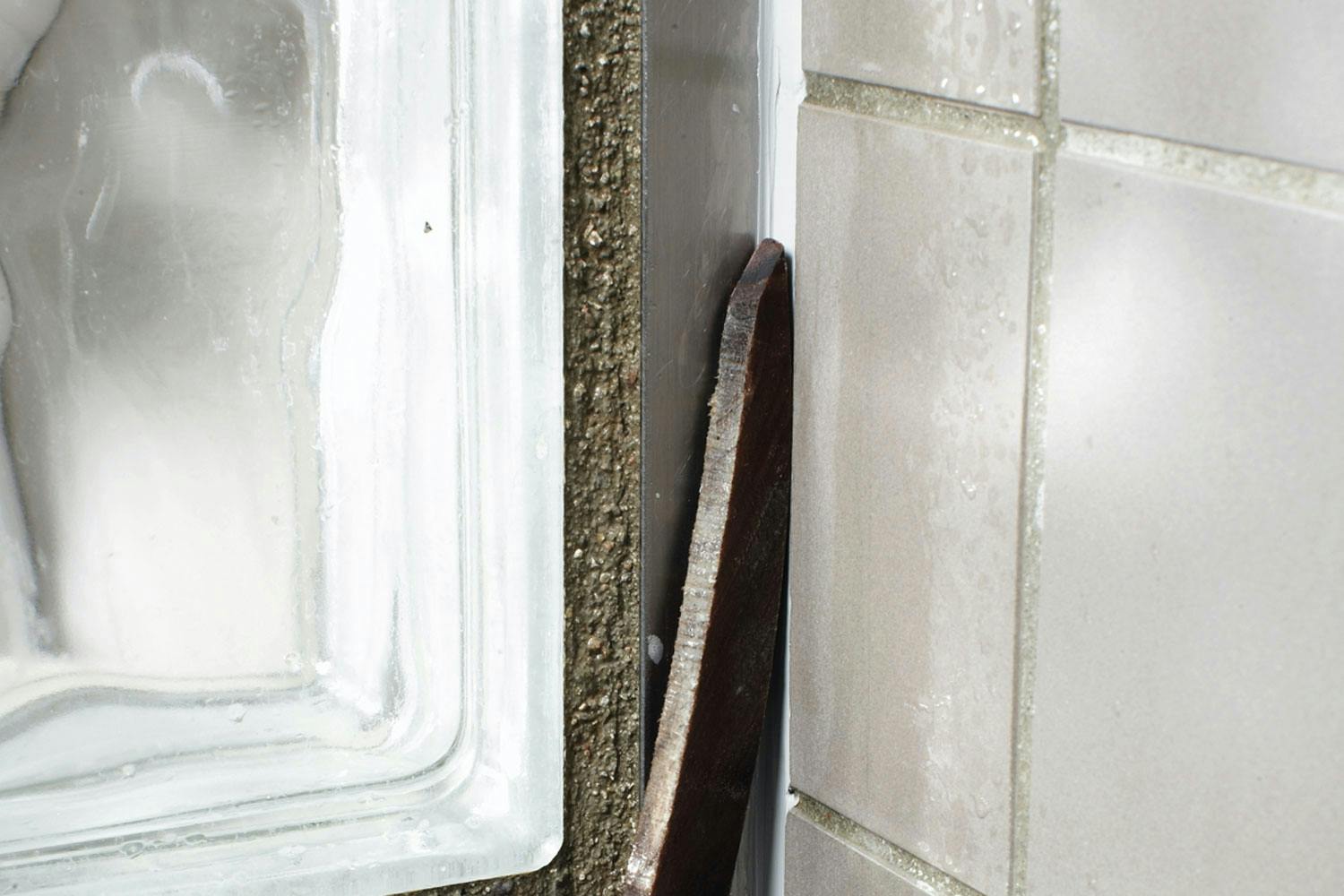 Skift silikonfuge i baderommet