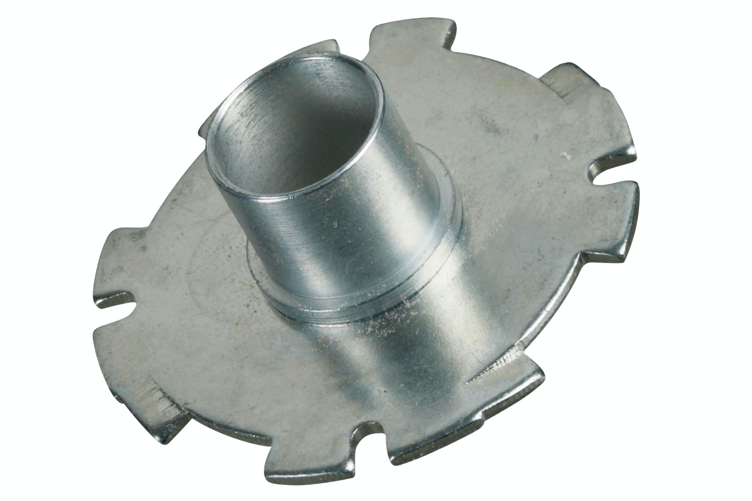 Kopiring til fresestål: Settes fast til sålen på overfresen, slik at fresestålet stikker ut gjennom det.