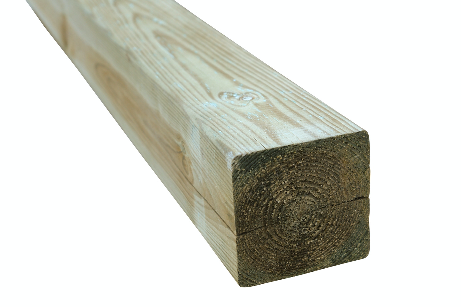 Stolpar: Stängselstolpar i tryckimpregnerat virke