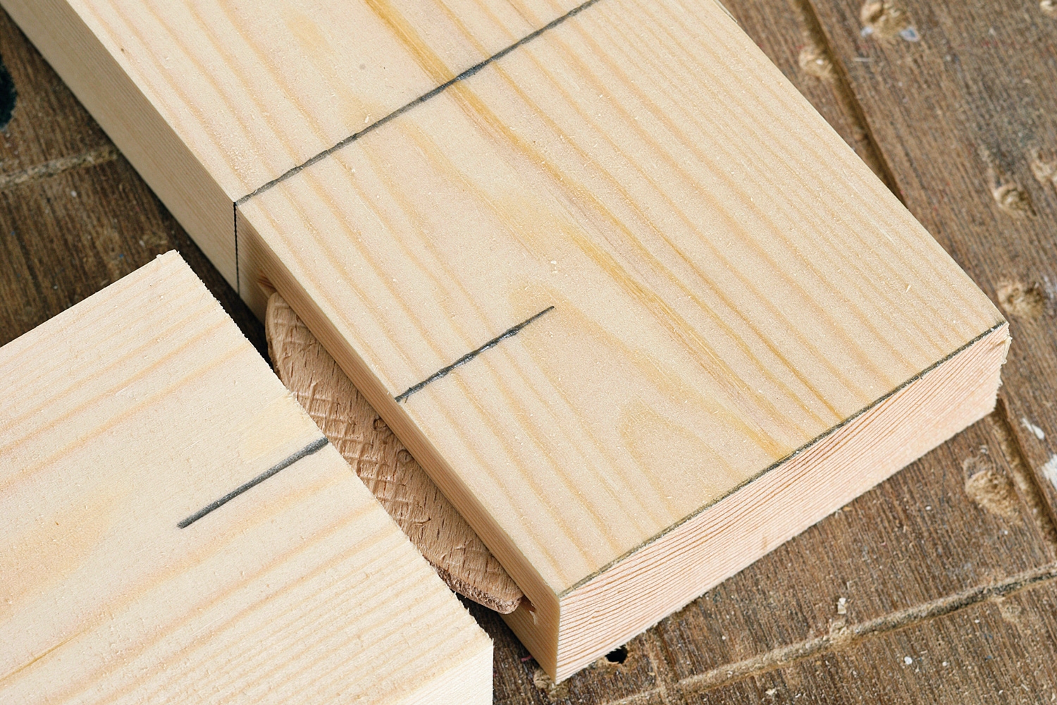 LAMELFRÆSER: RETVINKLET HJØRNESAMLING MED LAMELFRÆSER*