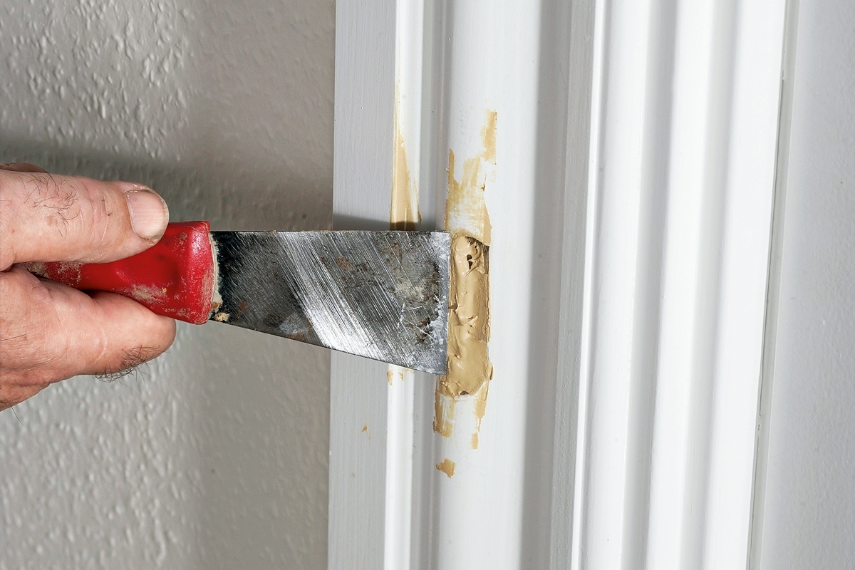 Spackla igen hål: Så här spacklar du igen hål