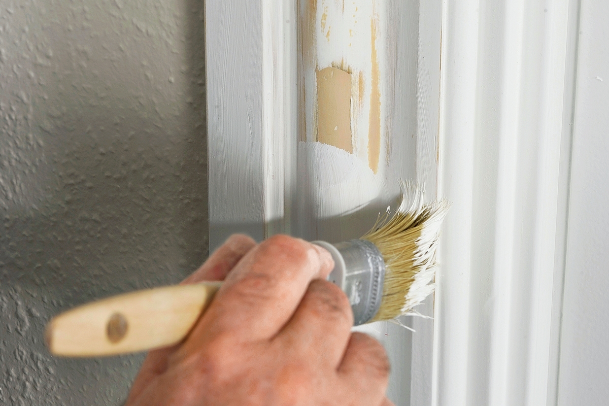 Spackla igen hål: Så här spacklar du igen hål