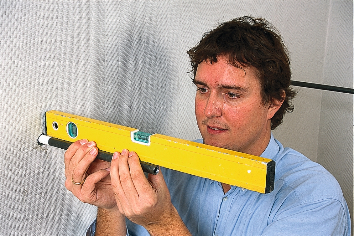 Skjult ophæng i mur - svævende hylder