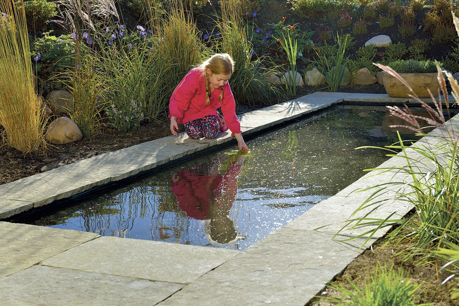 HAGEBASSENG PÅ ENKELT VIS