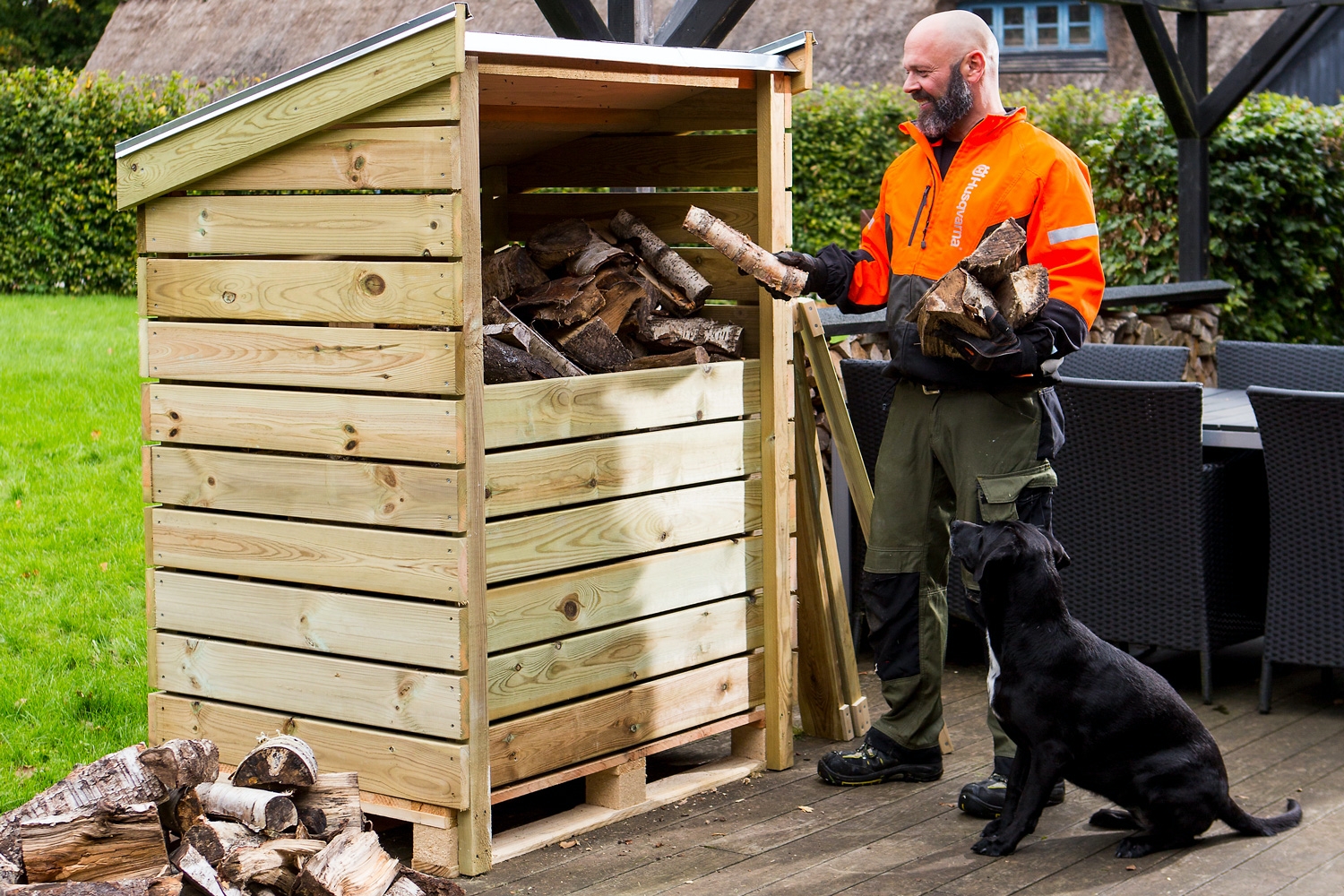 Puukatos Kuormalavoista
