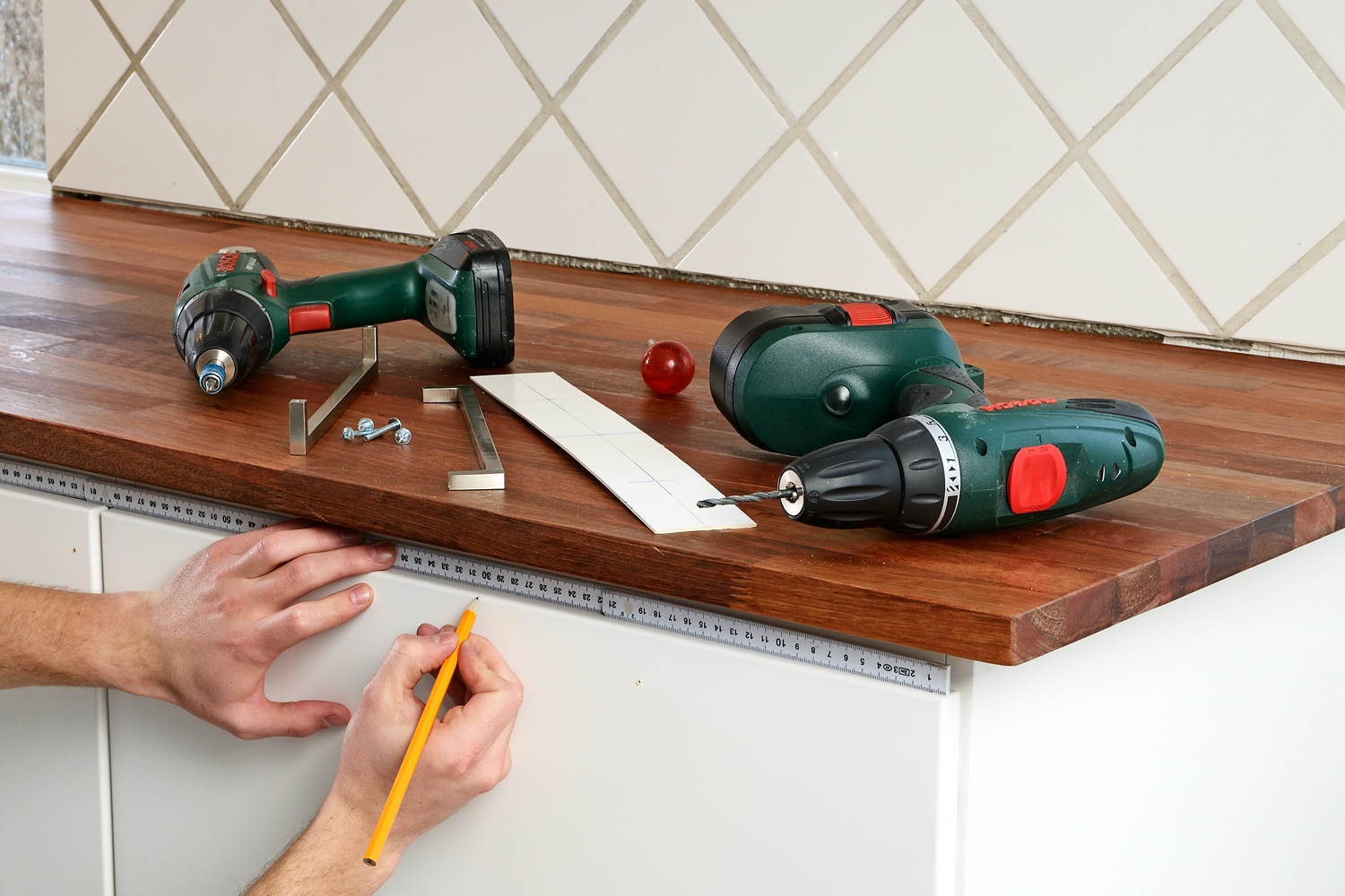 Monter greb med skabelon