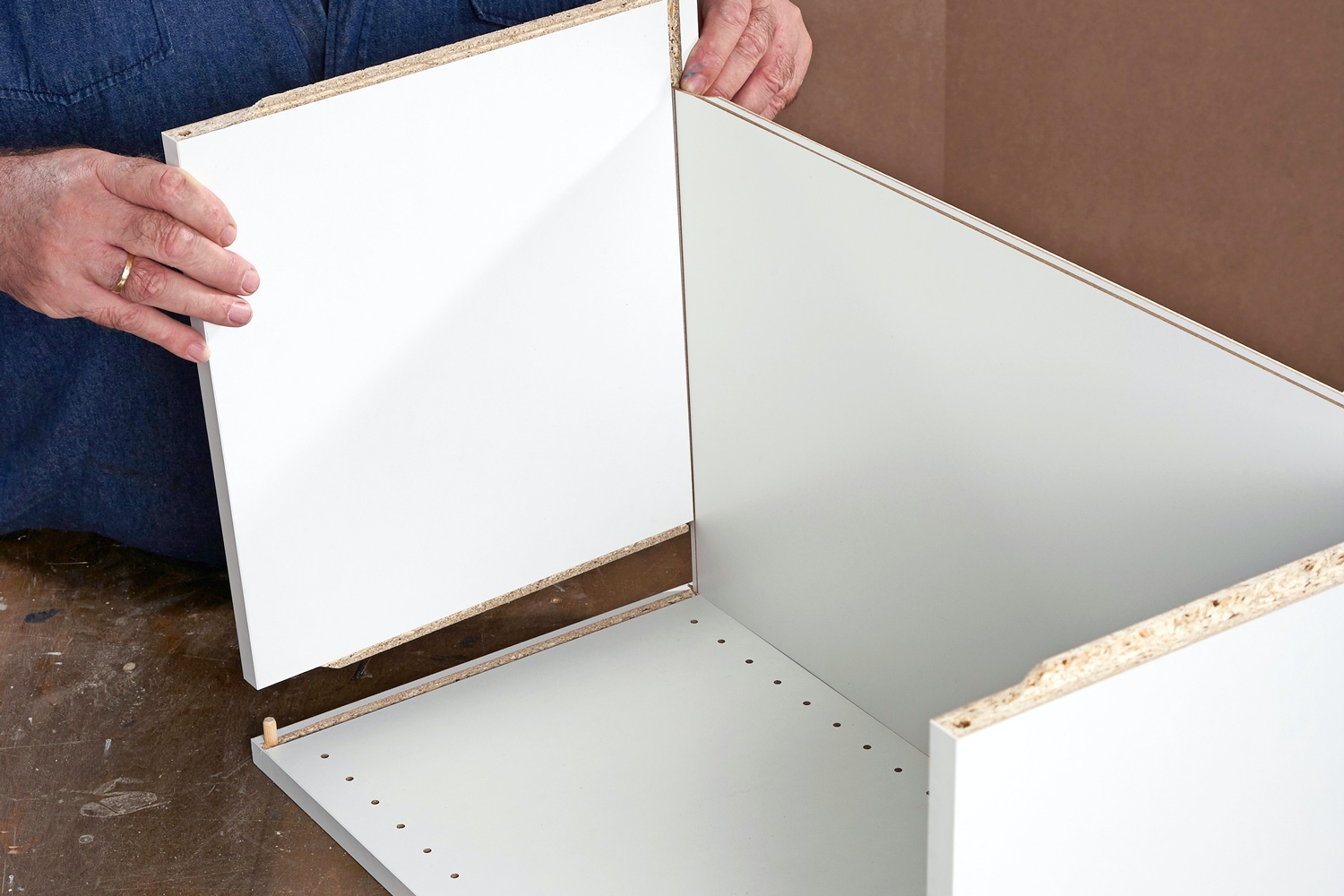 Klicka ihop köksskåpet