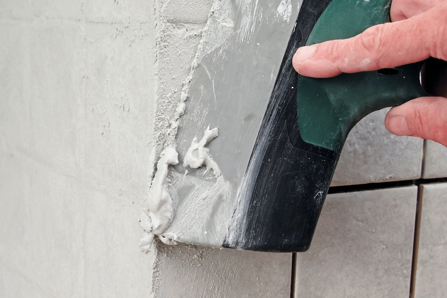 Fliser på et utvendig hjørne: Fuging av fliser