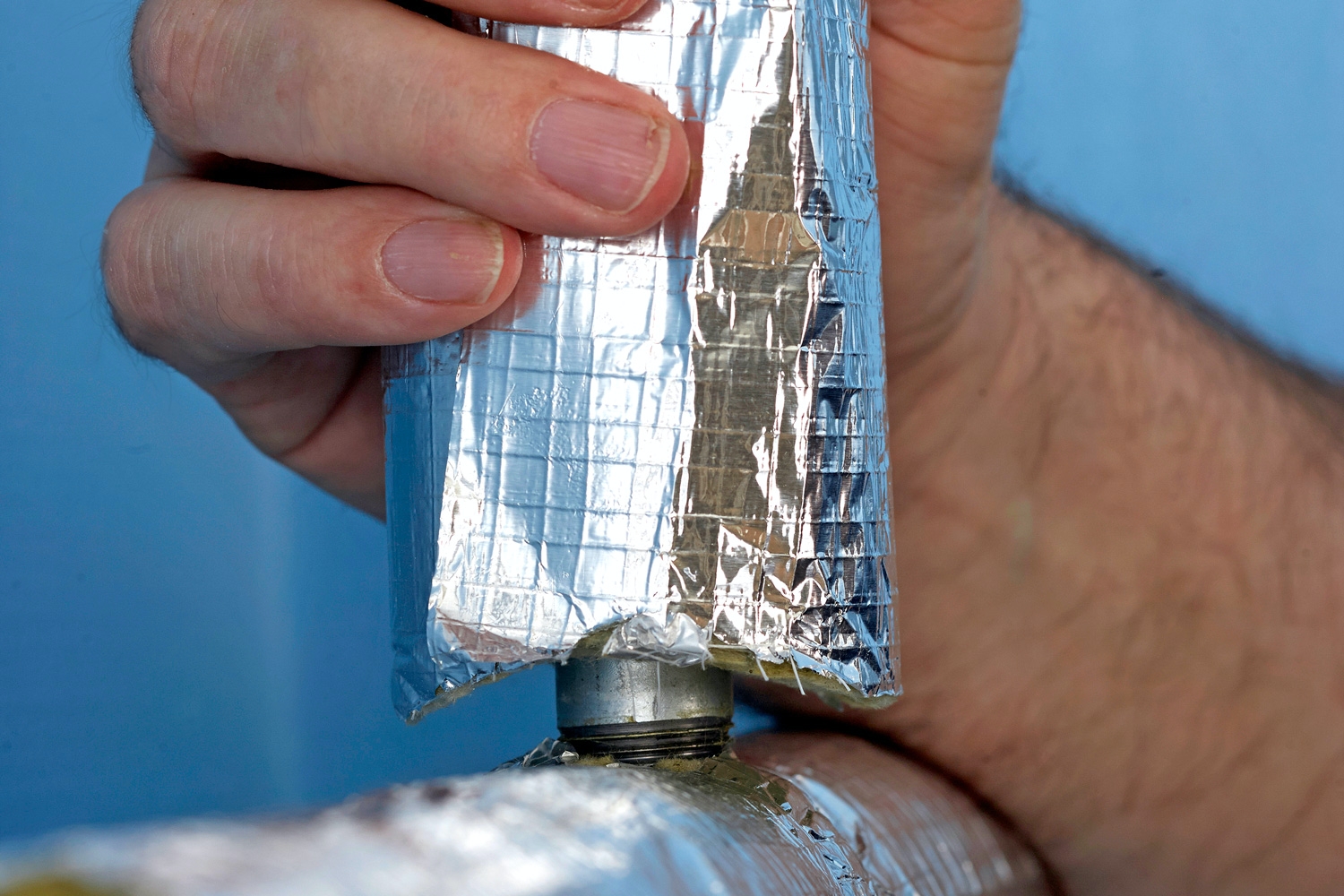 Rørskål til rørisolering settes på det lodrette røret