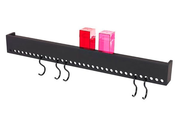 Hattehylle fra So hooked med liten hylle med plass til nøkler, hansker også videre.