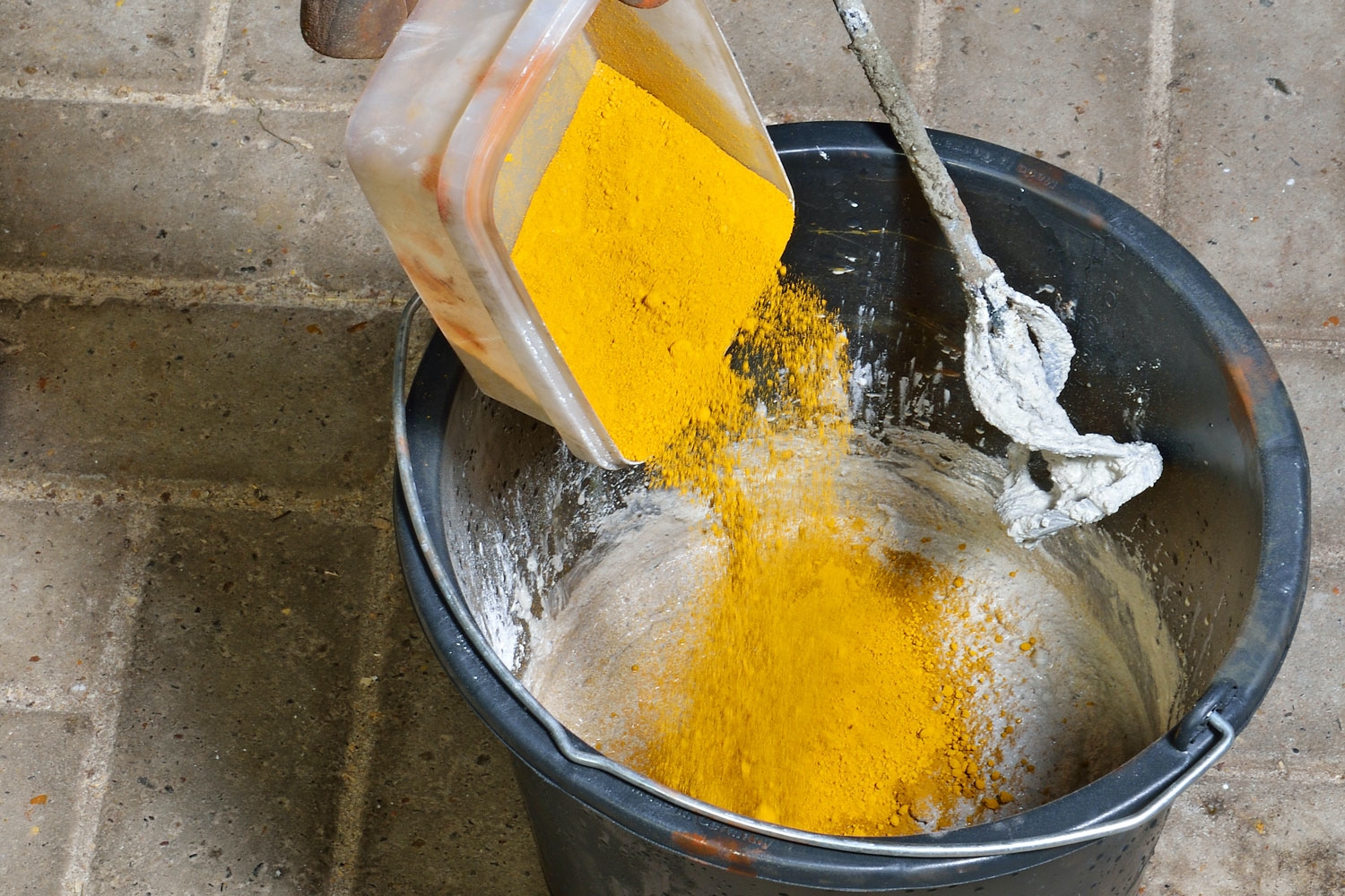 Blandingsforhold beton: Farver og fibre