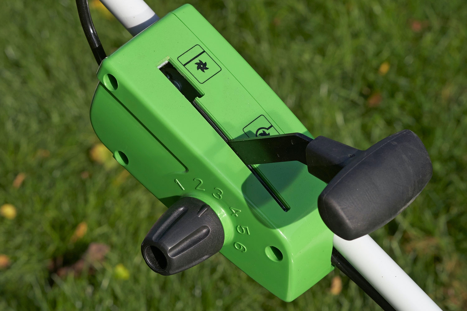 PYSRYLEIKKURI: KÄTEVÄT OMINAISUUDET