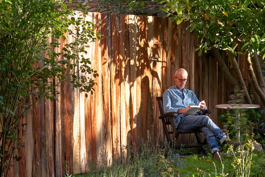 Näyttävä tammiaita