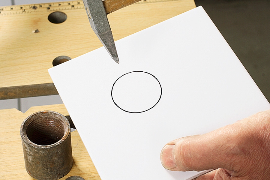 Laatat putken ympärille: Reikä: pehmeät laatat