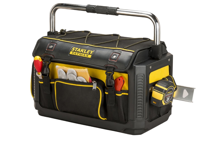 Værktøjstasken har praktiske rum indvendig og udvendig.