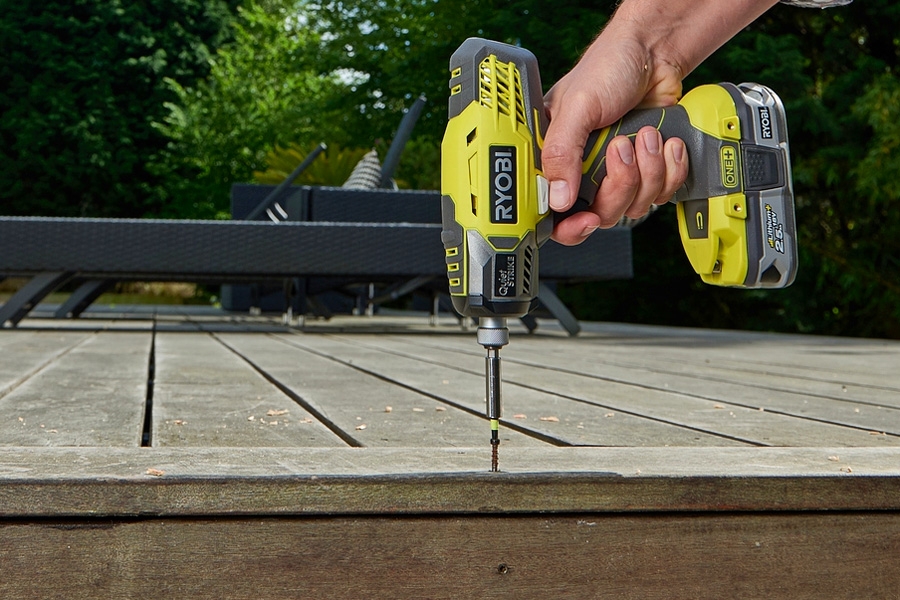 Iskumutterinväännin: 3 tavallista iskumutterinvääntimellä tehtävää työtä