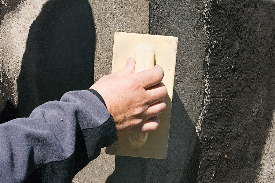 Sokkelin nurkan korjaaminen: Pintarappaus