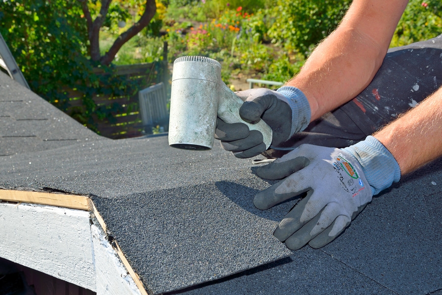 Sådan lægger du tagpap shingles: Tagrygningen