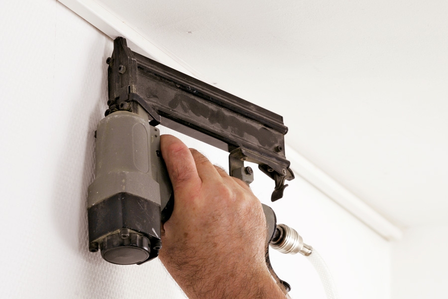 Spikpistol till golvlister, skugglister m.m.