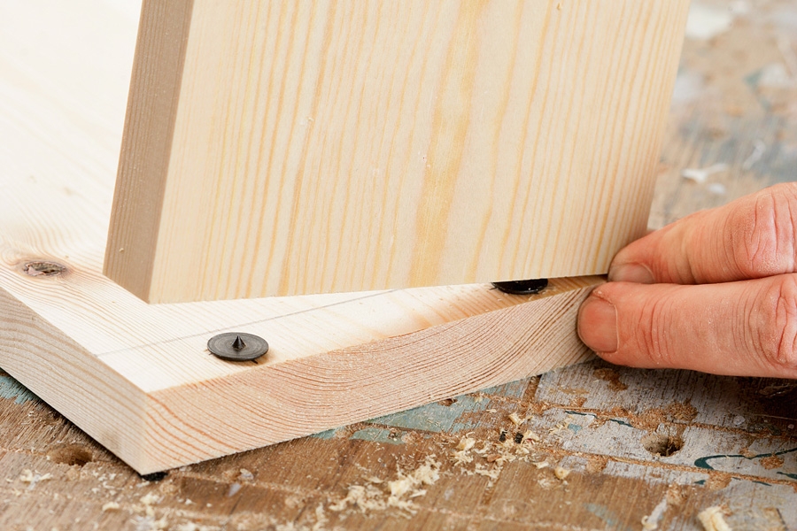 Skarv med ett set markeringsstift: Markeringsstiften placeras i hålen