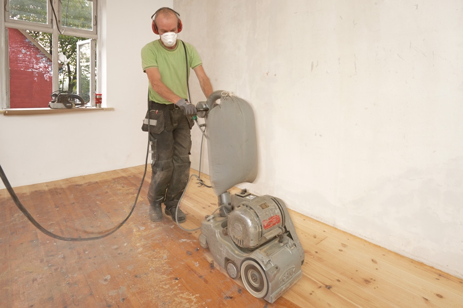 Gulvafslibning af store flader: Gulvet skal slibes ligemeget overalt