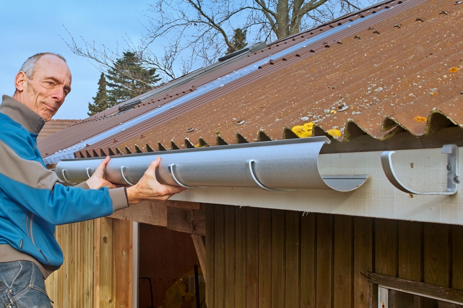 Byt takrännan: Så lätt är det!