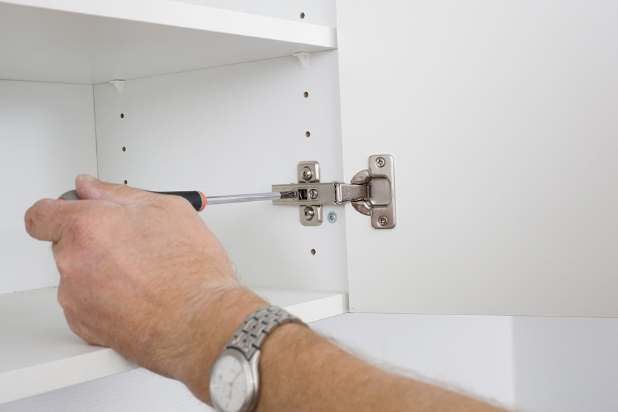 Skaphengsler til kjøkkenskap