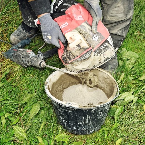 Laga husgrund: Färdigblandat murbruk til hussockel