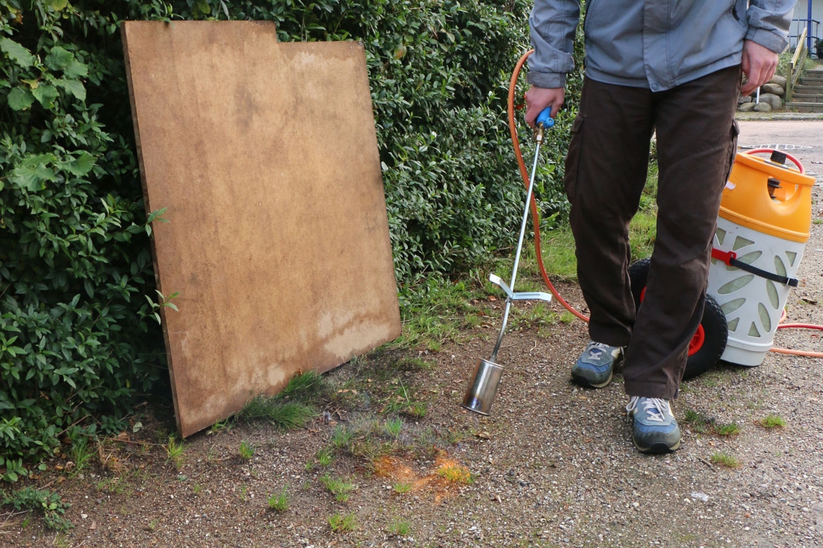 Rikkaruohopoltin: Käytätkö rikkaruohonpoltintasi väärin?