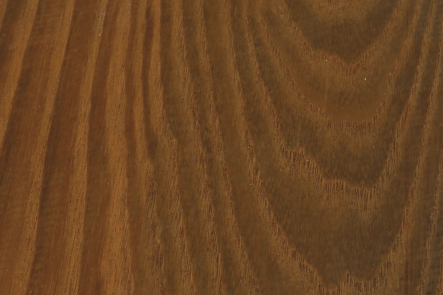 TERASSILAUTA: LÄMPÖKÄSITELTY SAARNI