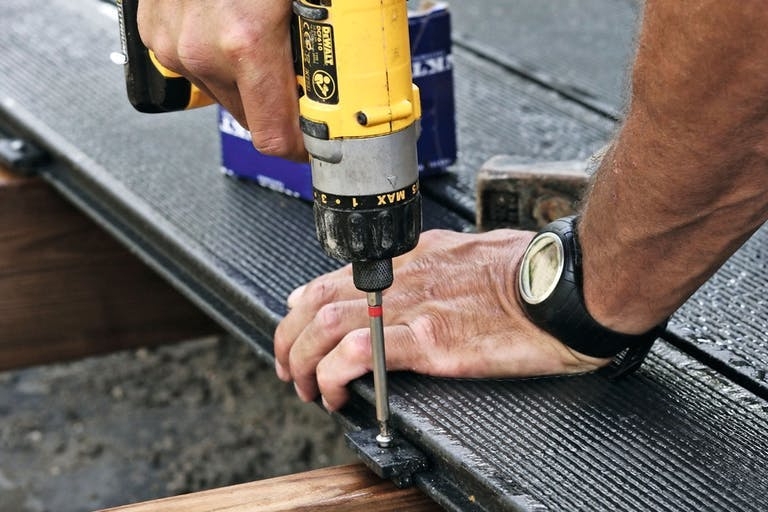 Kompositt terrassebord: Hvordan brukes kompositt terrassebord