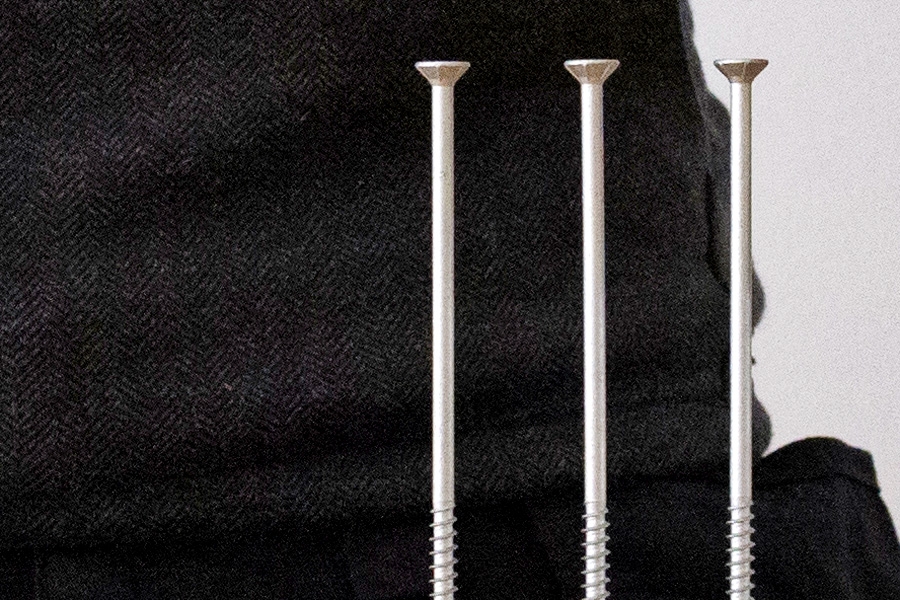 Resultat med slagskruemaskine: 3 x spånskruer 6,0 x 150 mm