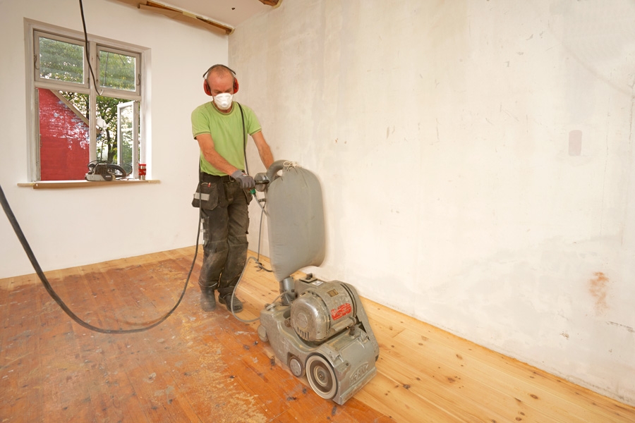 Voiko lattialakan paikata?