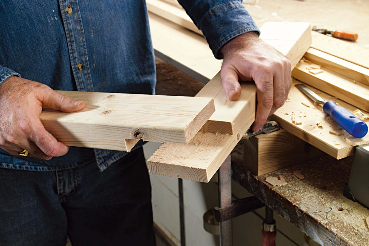 Kapp og gjærsag: Alle de små snittene i enden av listen gjør at det er enkelt å stemme ut til en bladskjøt.