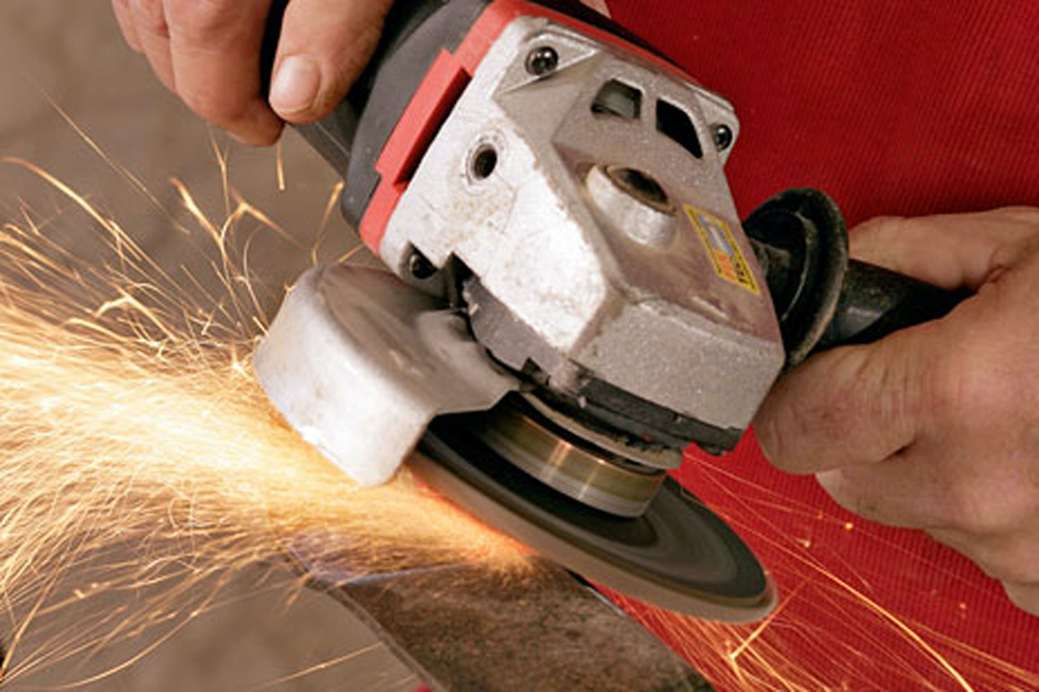 5 oppgaver med vinkelsliper: Slip kniver