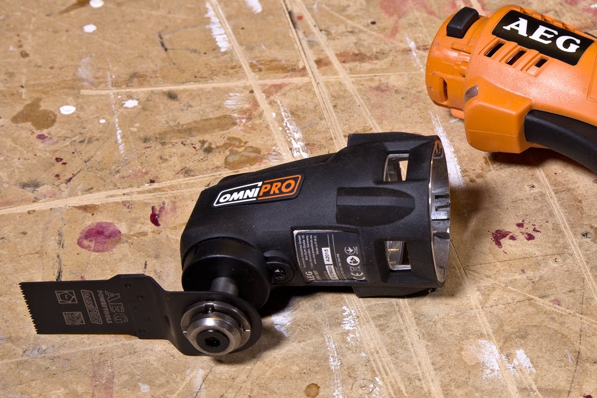 Multiverktygets viktiga funktioner: Vridbart huvud.