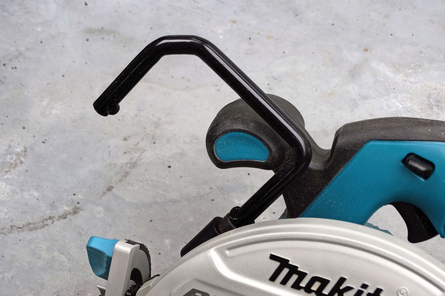 Sirkelsag smarte funksjoner: Beltekrok