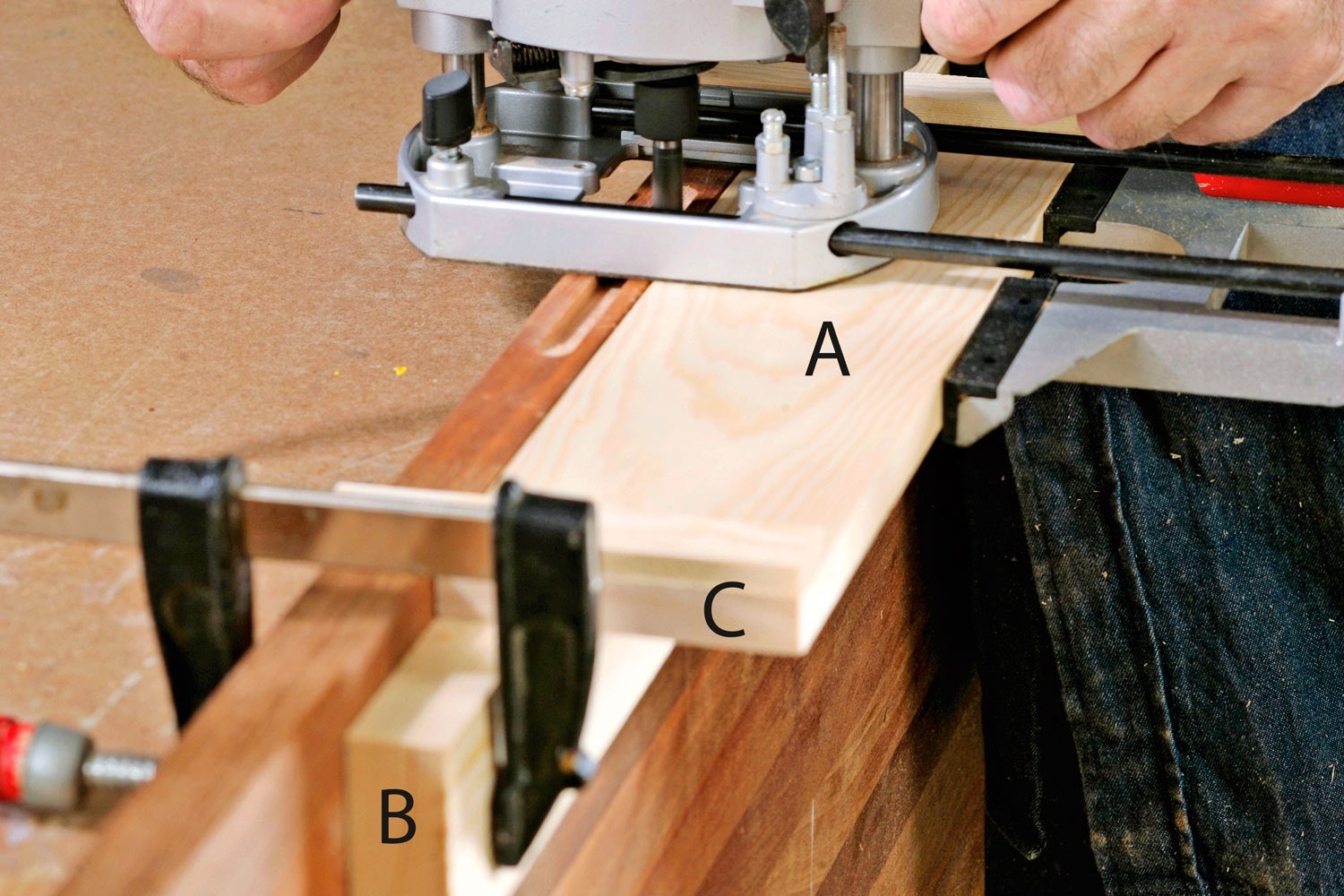 Handöverfräs: Så styr du handöverfräsen på smala kanter