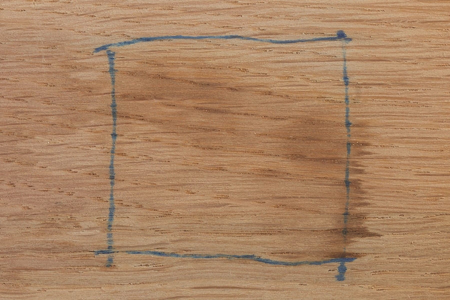 Sopiiko tammi pöytälevyksi? Sitruunamehu haihtuu, ja tahra katoaa lähes kokonaan.