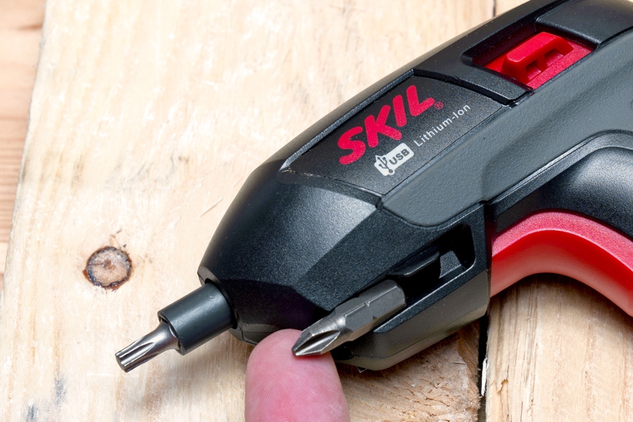 Lille skruemaskine med smarte funktioner: Bitholdere