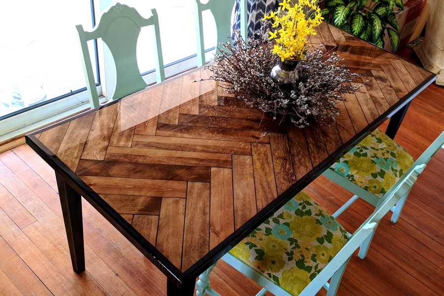 Hjemmelavet sildebensbord