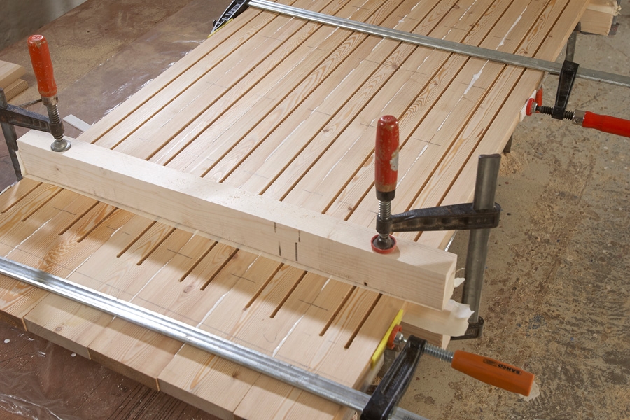 Hvilket lim skal jeg bruke til bordet?